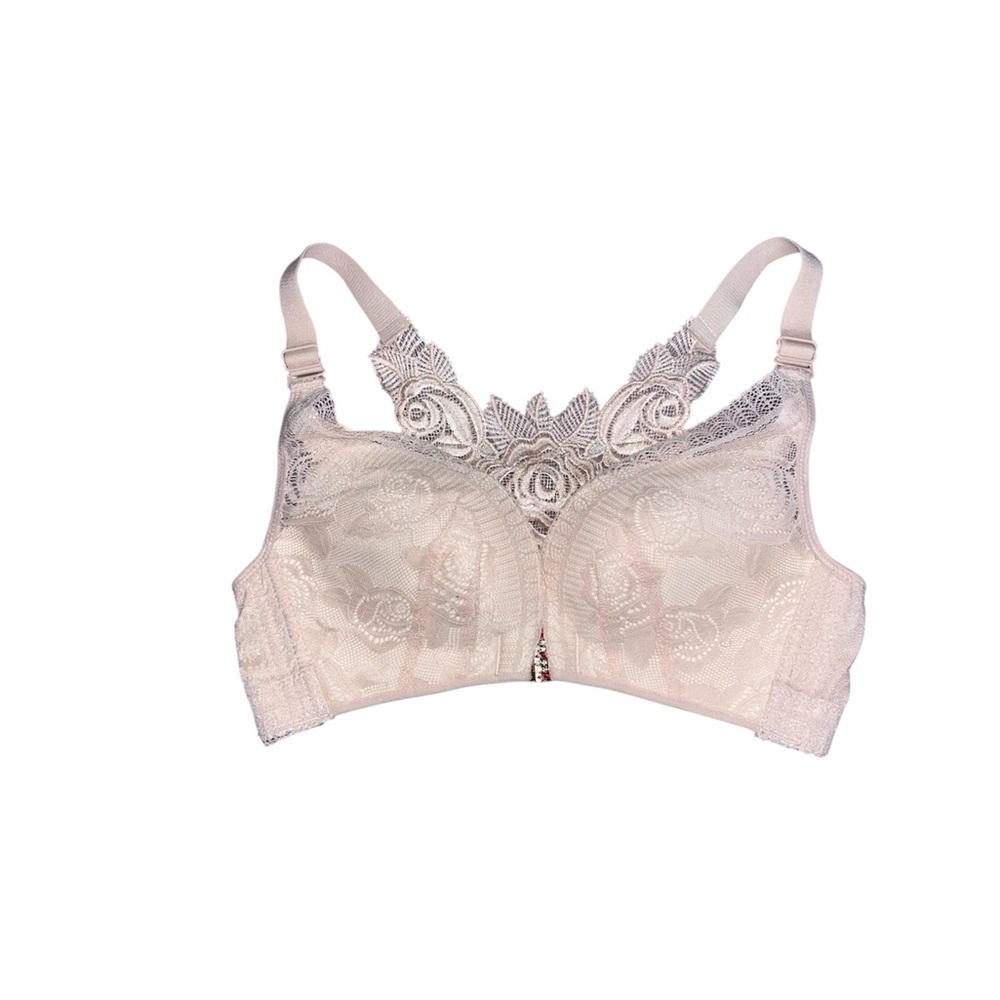 Trendy Boutique Lace Bra in Cream